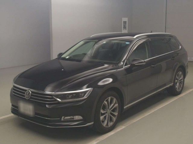 81017 Volkswagen Passat variant 3CCZE 2015 г. (TAA Kantou)